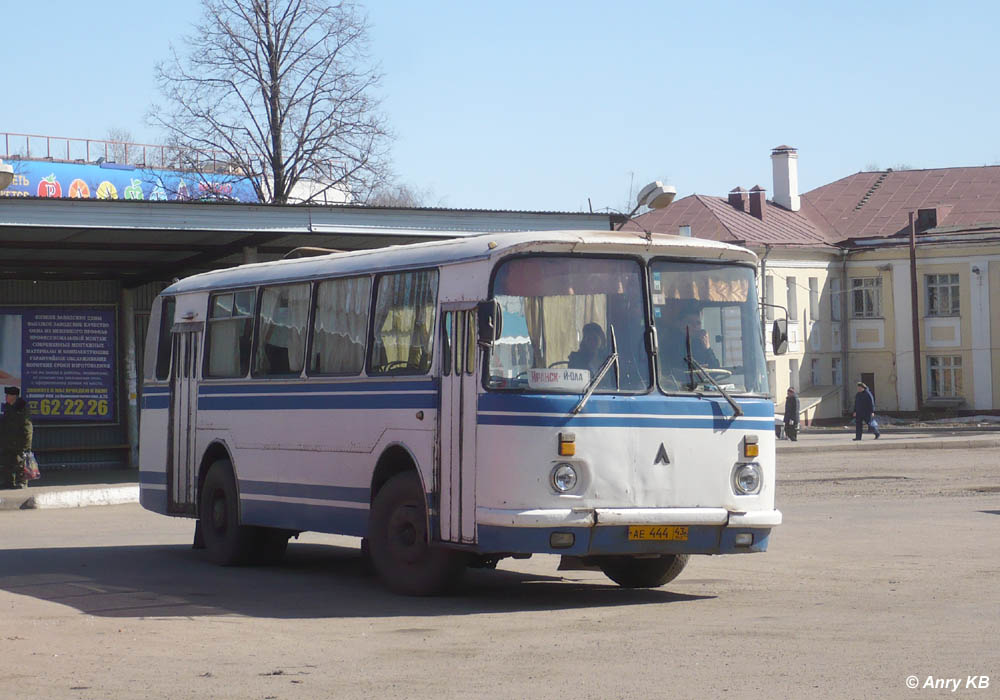 Kirov region, LAZ-695N # АЕ 444 43