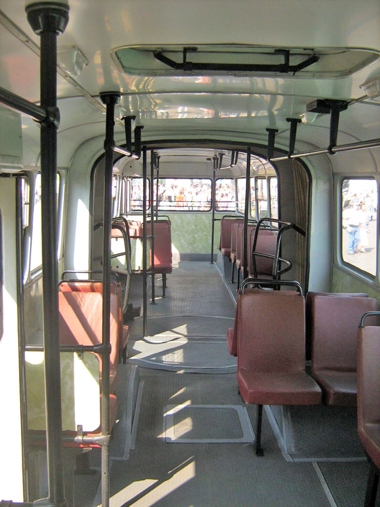 Moscow, Ikarus 180 # 011