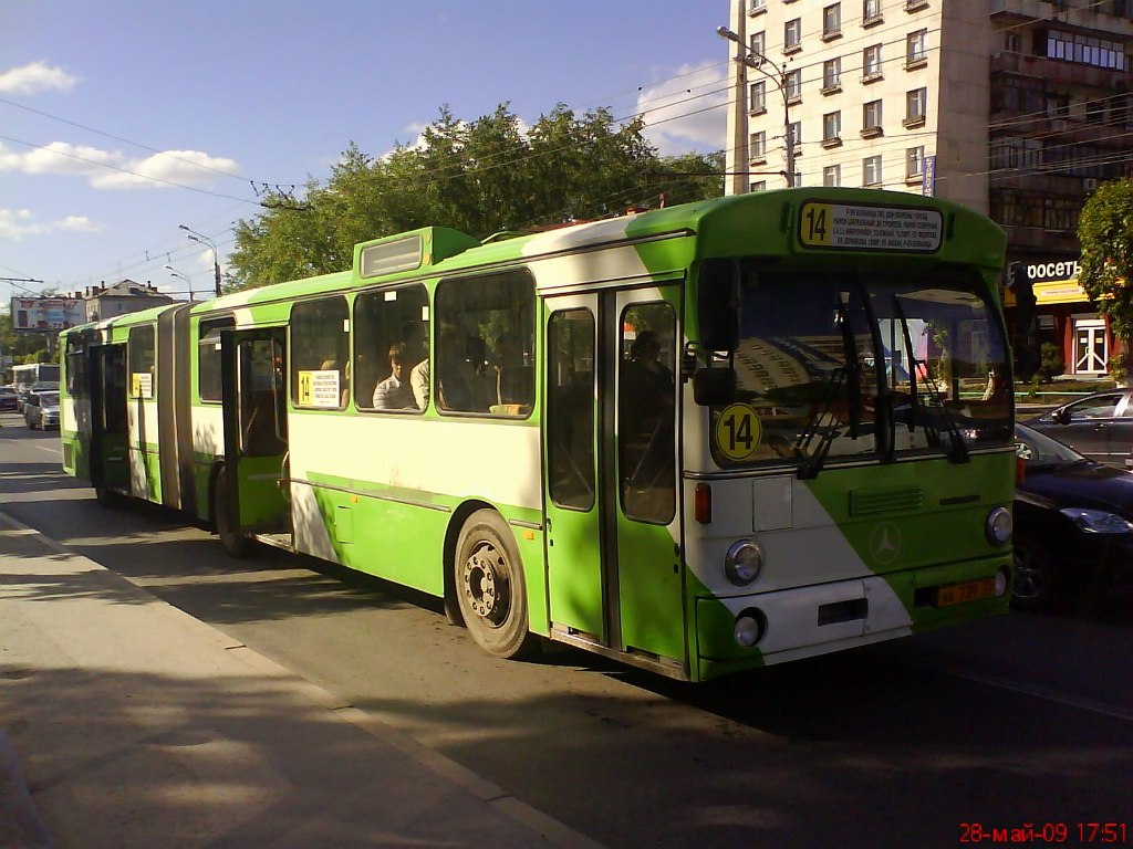 Тюменская область, Mercedes-Benz O305G № АК 739 72 — Фото — Автобусный  транспорт