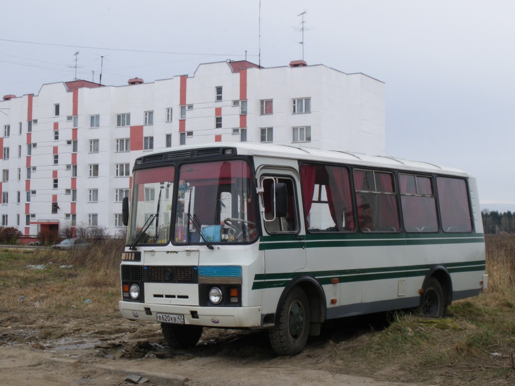 Leningrad region, PAZ-3205-110 # В 620 КВ 47