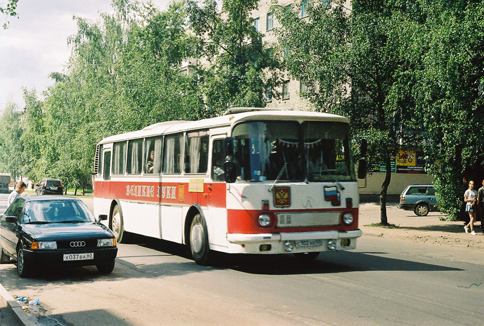 Pskov region, LAZ-699R # С 102 АВ 60