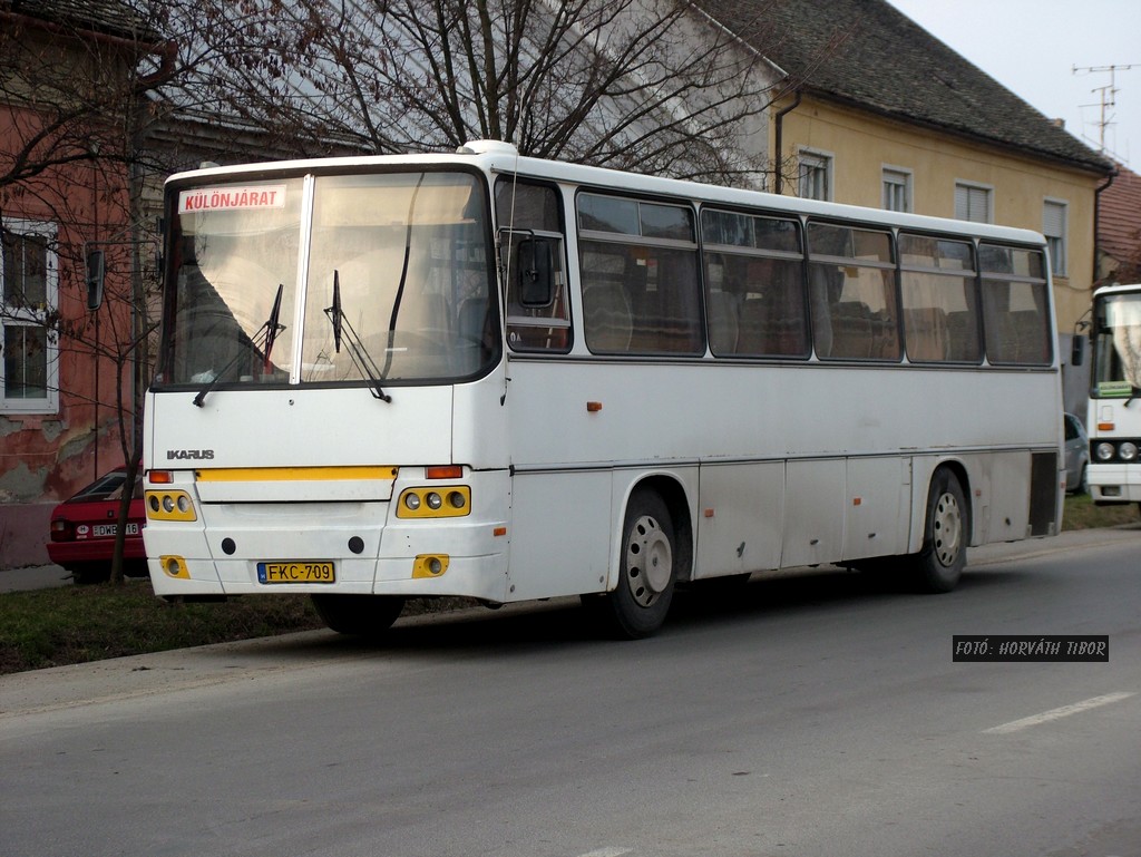 Венгрия, Ikarus 256.74 № FKC-709 — Фото — Автобусный транспорт