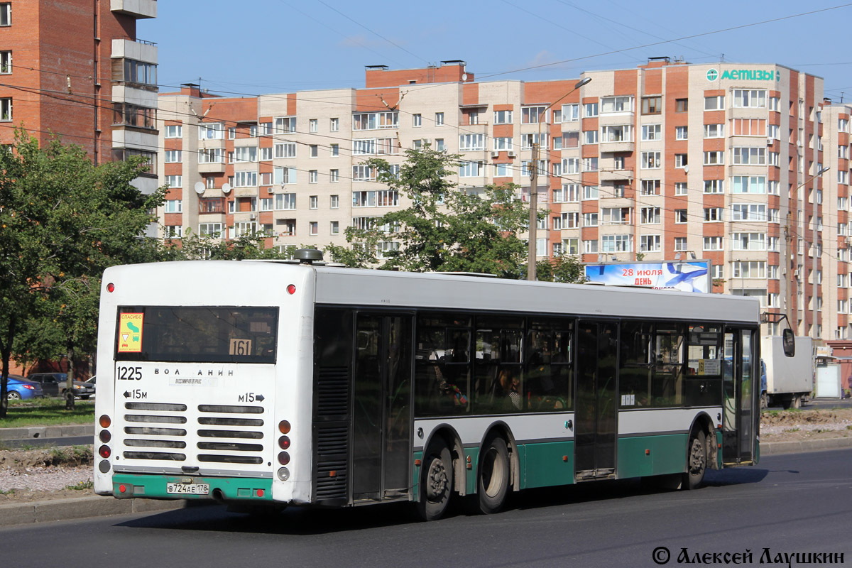 Saint Petersburg, Volgabus-6270.06 