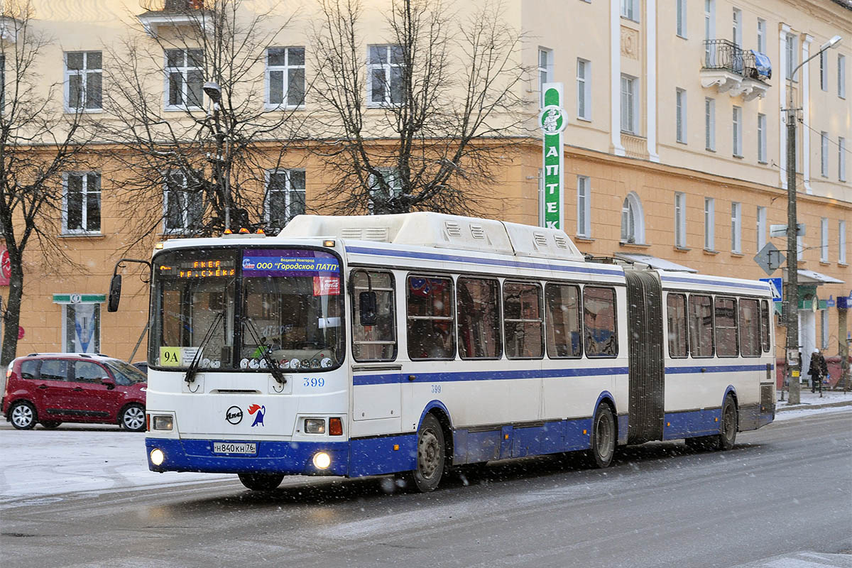 Novgorod region, LiAZ-6212.70 # 399