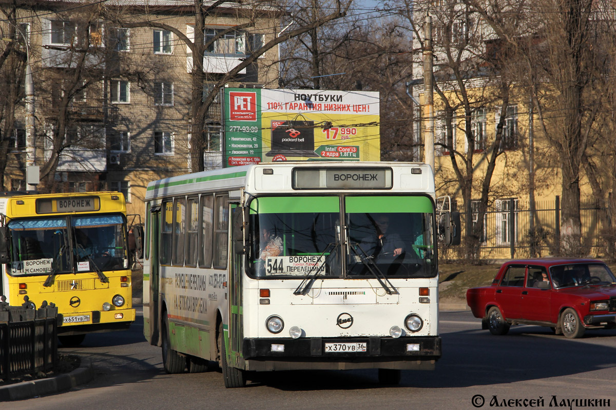 Воронежская область, ЛиАЗ-5256.30-01 № Х 370 УВ 36 — Фото — Автобусный  транспорт