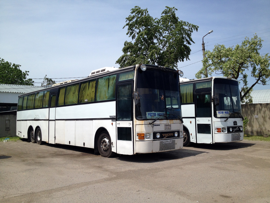 Rostov region, Van Hool T8 Alizée 310 # В 229 ТЕ 161; Rostov region, Van Hool T8 Alizée 360 # М 721 АЕ 161