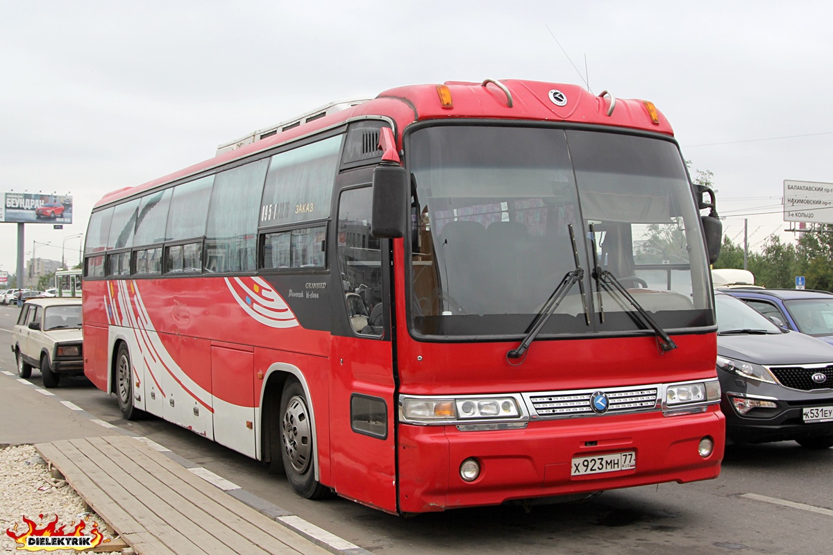 Moscow, Kia AM948 Granbird # Х 923 МН 77