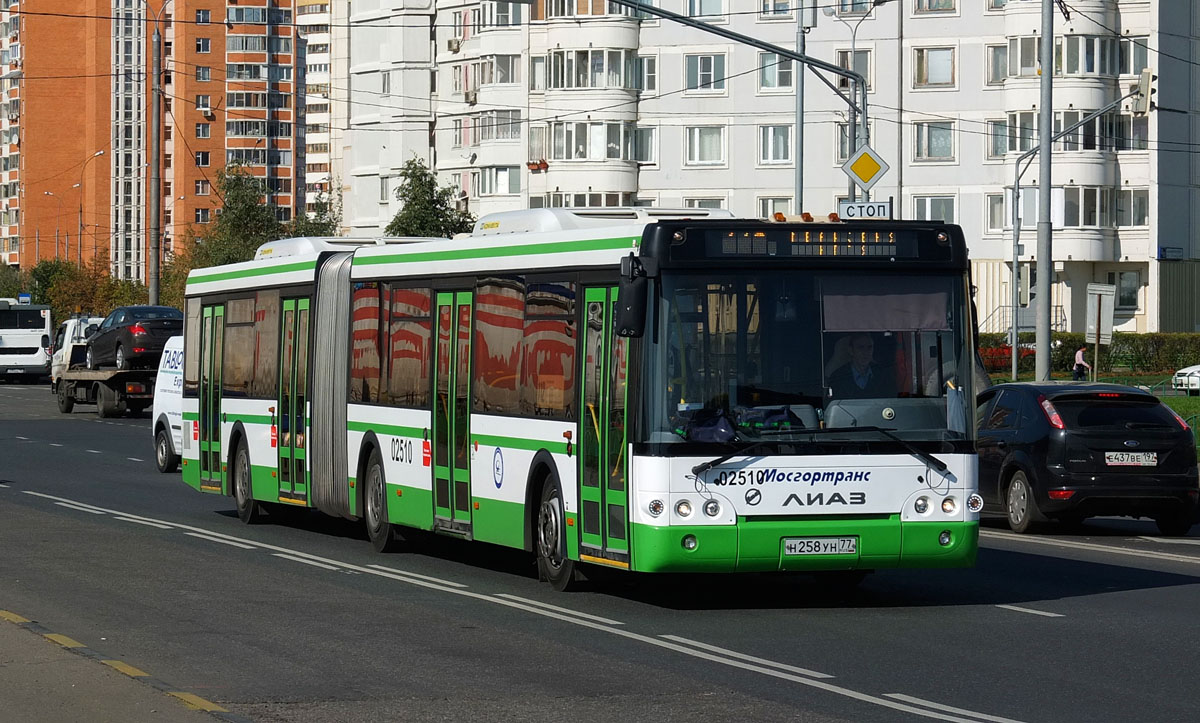 Moscow, LiAZ-6213.22 # 02510