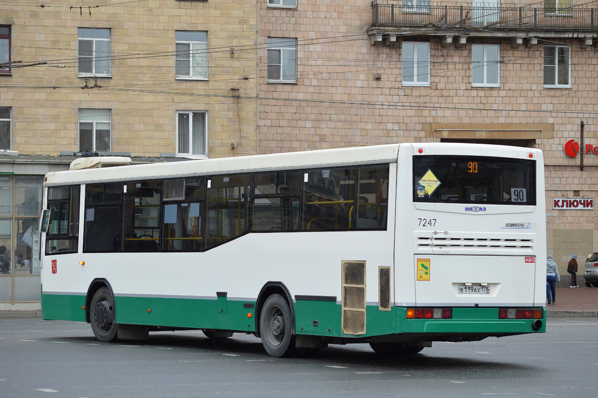 Saint Petersburg, NefAZ-5299-30-32 # 7247