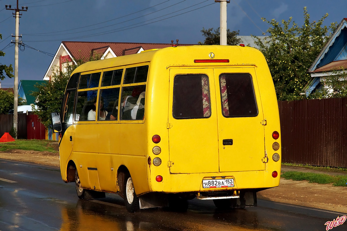 Nizhegorodskaya region, Dongfeng DFA6600 # Н 882 ВА 152