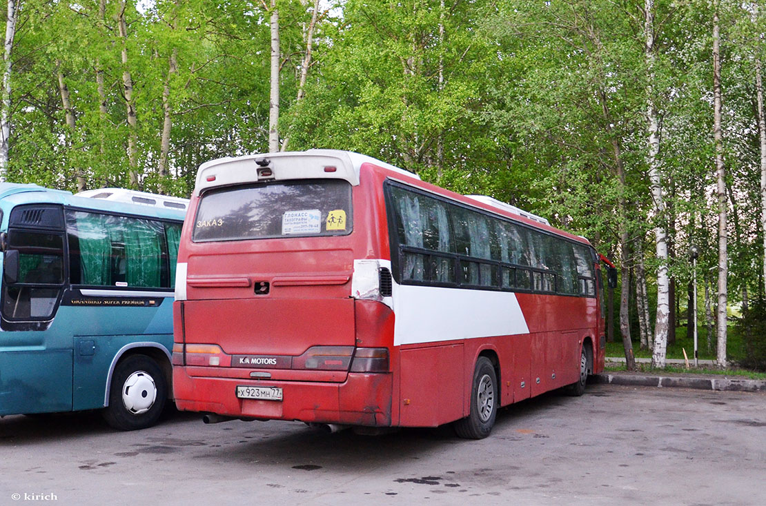 Saint Petersburg, Kia AM948 Granbird # Х 923 МН 77