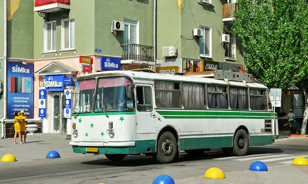 Запорожская область, ЛАЗ-695Н № AP 0114 AA — Фото — Автобусный транспорт