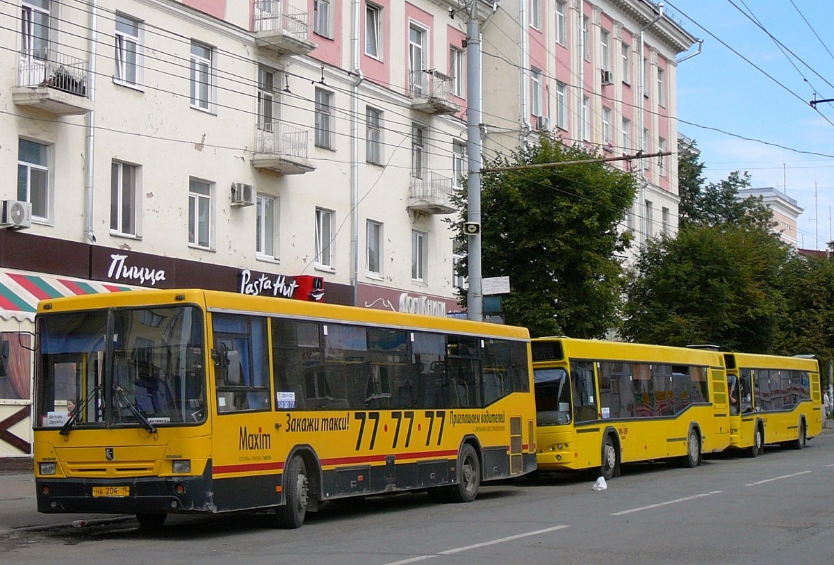 Udmurtia, NefAZ-5299-20-32 # НА 204 18; Udmurtia, MAZ-103.469 # НА 966 18; Udmurtia, MAZ-103.469 # НА 365 18