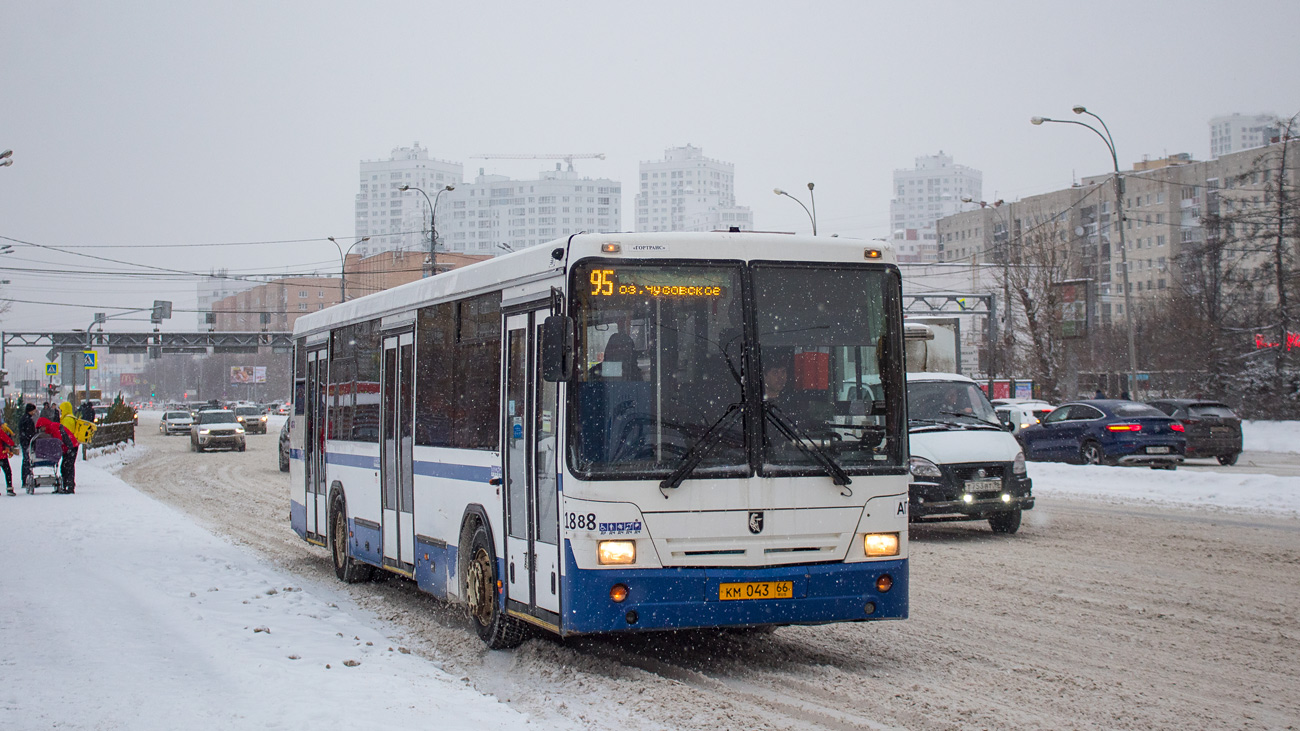 Sverdlovsk region, NefAZ-5299-20-32 # 1888