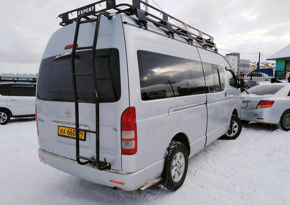 Sakha (Yakutia), Toyota HiAce TRH223L # КА 660 14