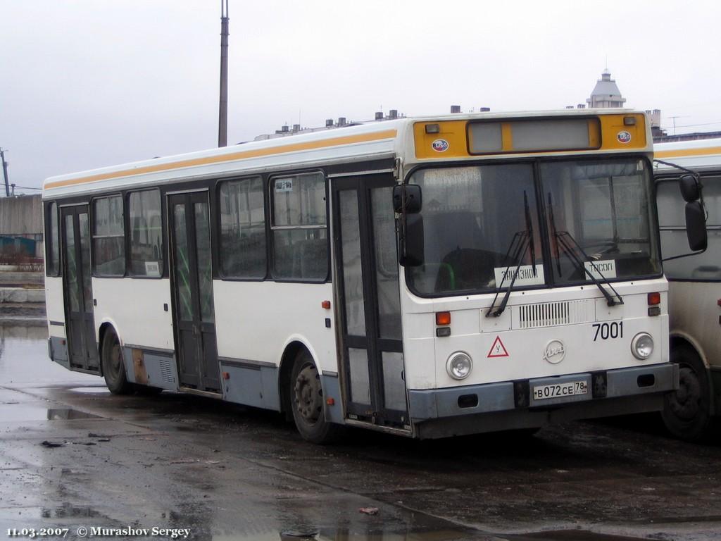 Санкт-Петербург, ЛиАЗ-5256.00 № 7001