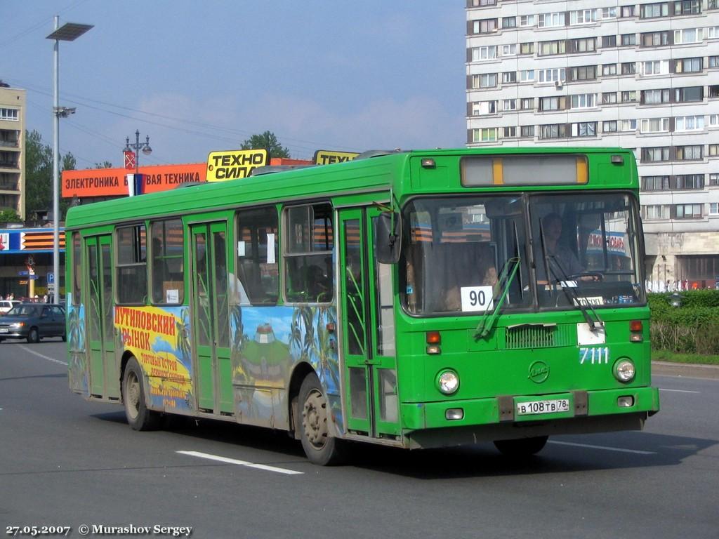 Санкт-Петербург, ЛиАЗ-5256.25 № 7111