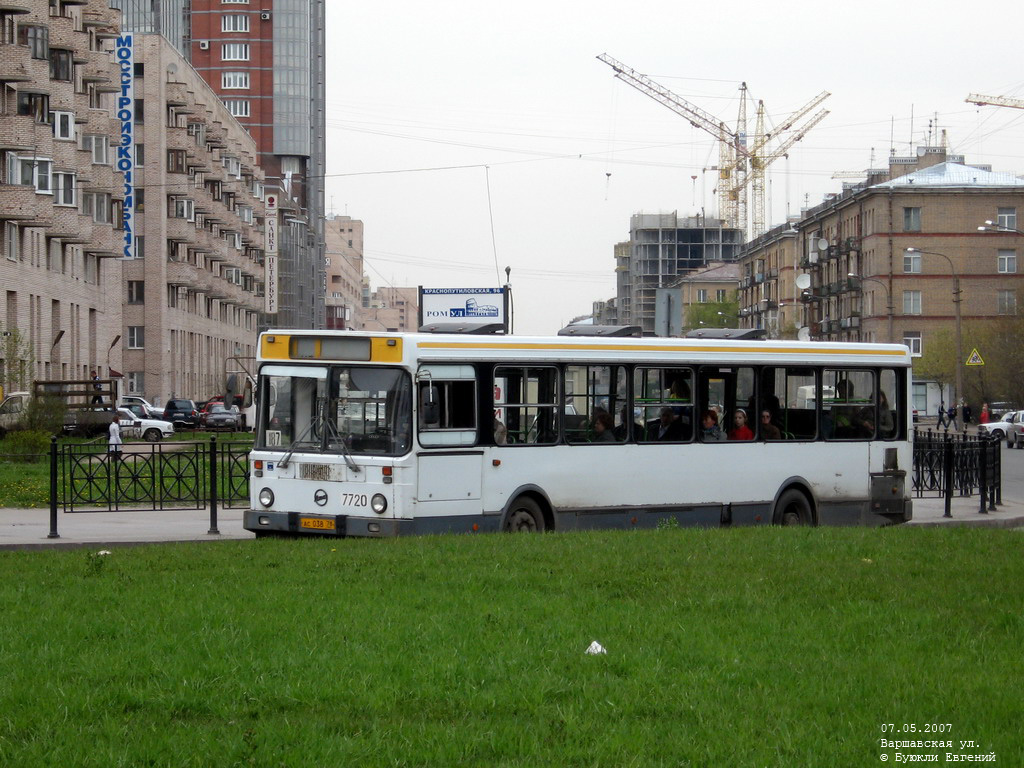 Санкт-Петербург, ЛиАЗ-5256.25 № 7720