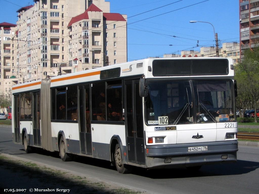 Санкт-Петербург, МАЗ-105.042 № 2221