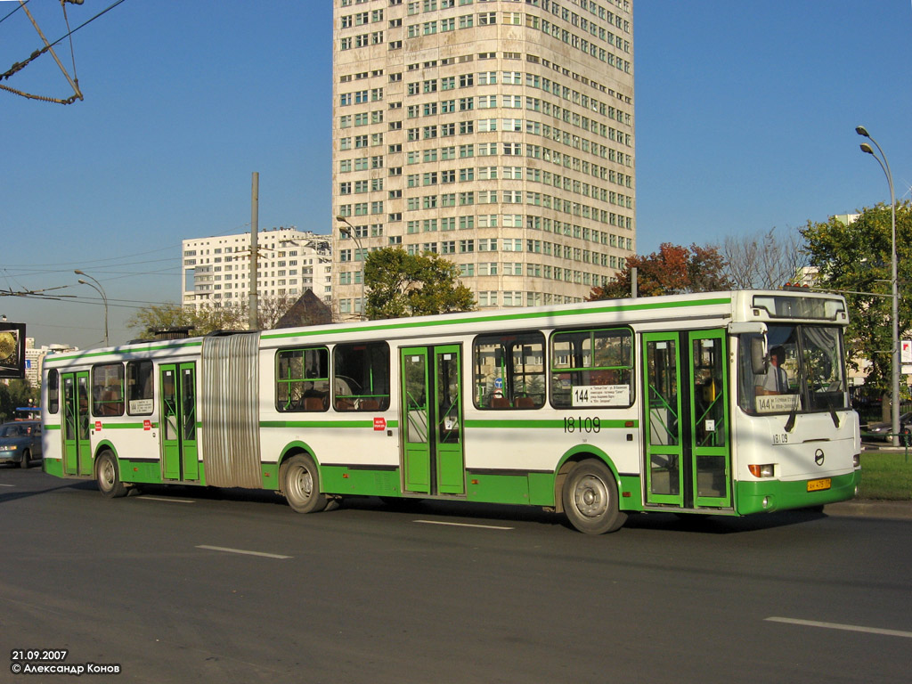 Москва, ЛиАЗ-6212.01 № 18109