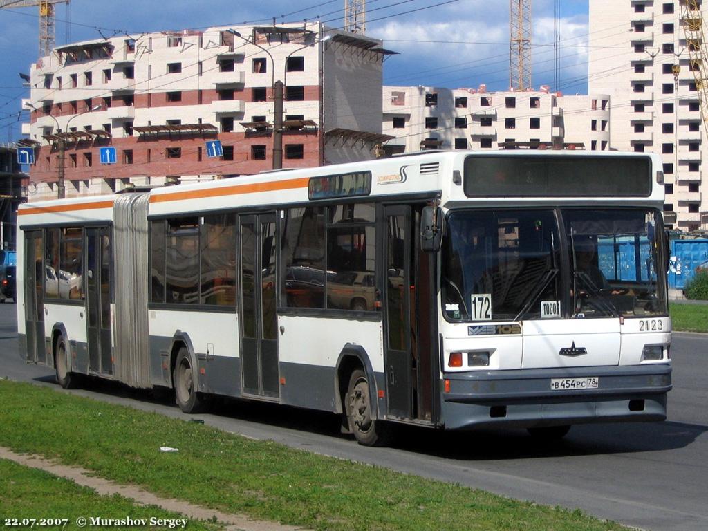 Санкт-Петербург, МАЗ-105.042 № 2123