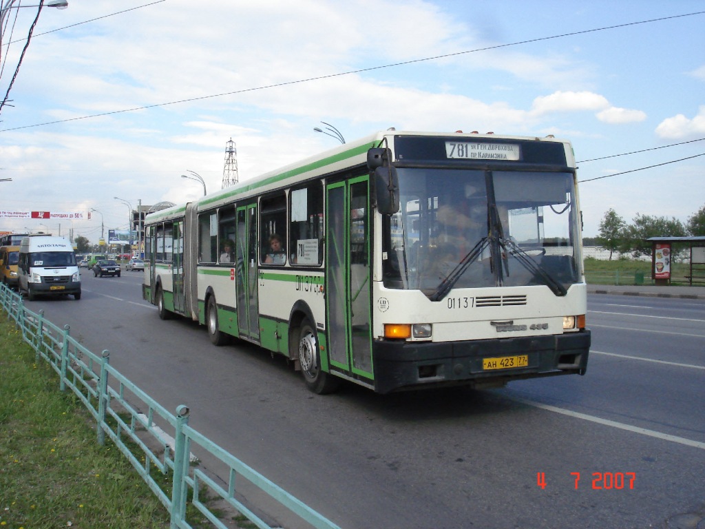 Moskau, Ikarus 435.17 Nr. 01137