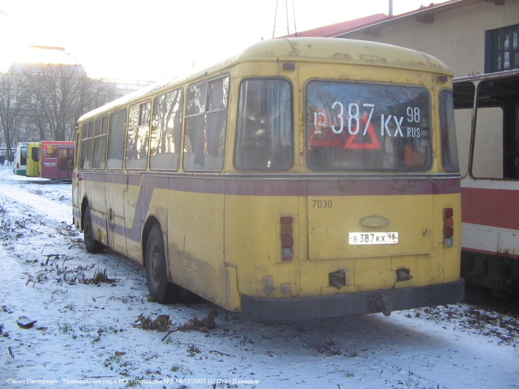 Санкт-Петербург, ЛиАЗ-677М № 7030; Санкт-Петербург — Выставка подвижного состава общественного транспорта (2007)