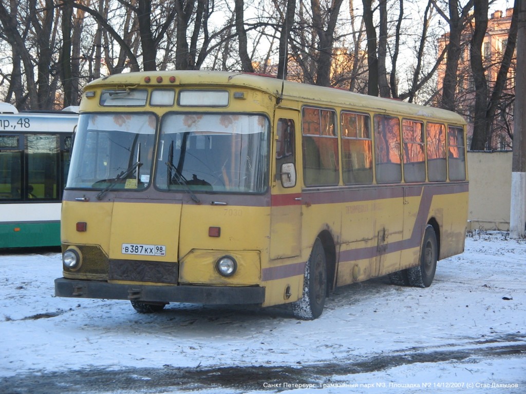 Санкт-Петербург, ЛиАЗ-677М № 7030; Санкт-Петербург — Выставка подвижного состава общественного транспорта (2007)