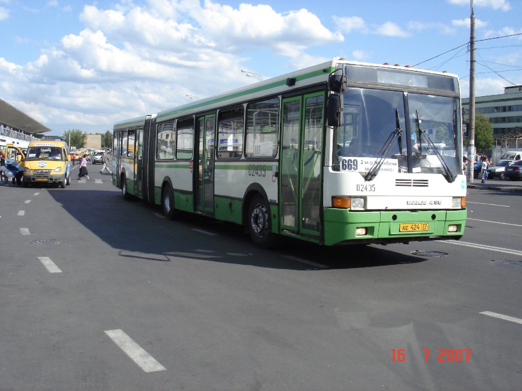 Москва, Ikarus 435.17 № 02435