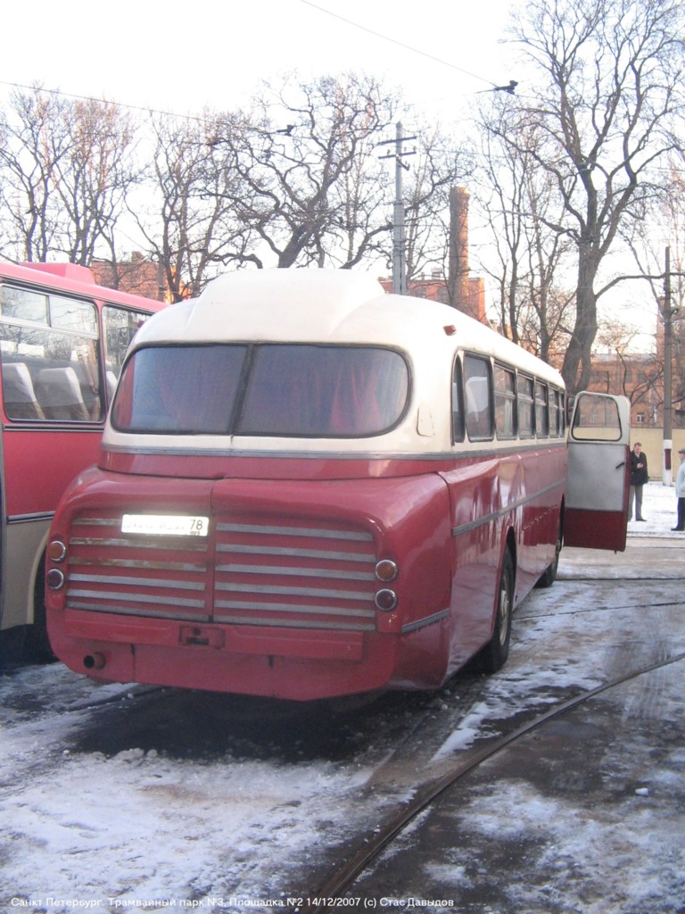 Sankt Petersburg, Ikarus  55.14 Lux Nr. б/н; Sankt Petersburg — Exhibition of public transport (2007)