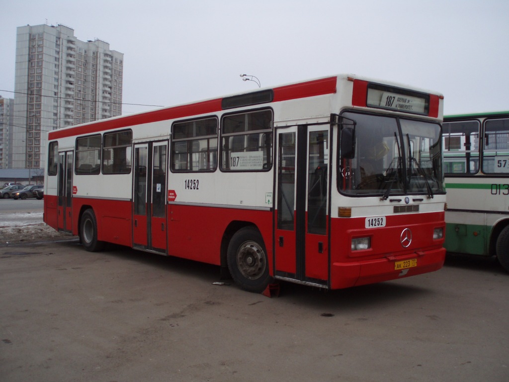 Москва, Mercedes-Benz O325 № 14252