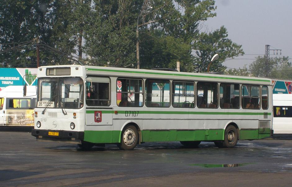 Moskau, LiAZ-5256.25 Nr. 07107