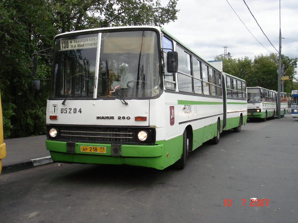 Moskau, Ikarus 280.33M Nr. 05204