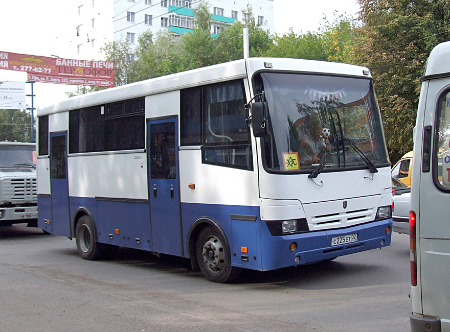 Башкортостан, НефАЗ-3299-10-02 № С 225 ЕТ 02