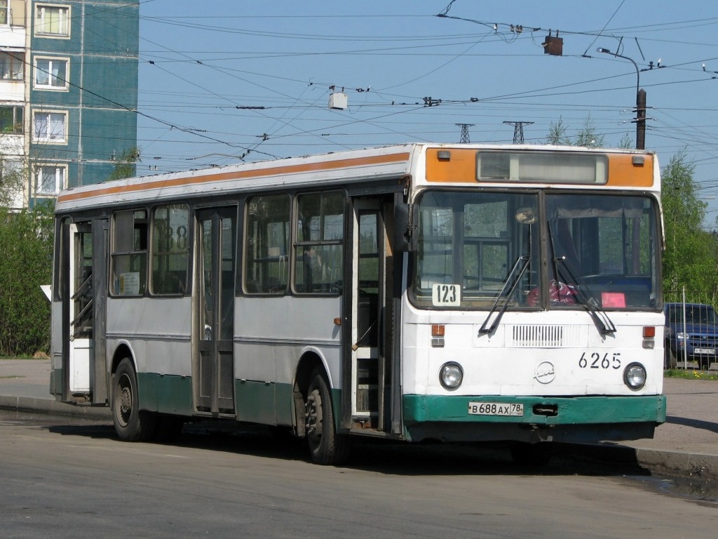 Petrohrad, LiAZ-5256.25 č. 6265