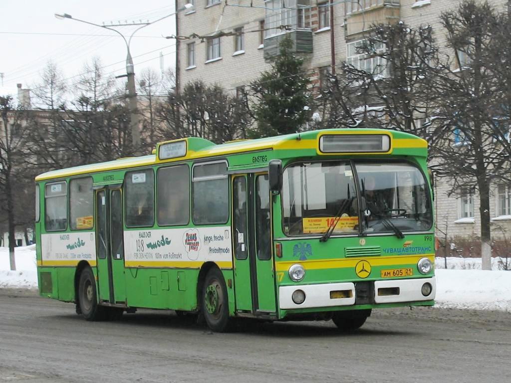 Чувашия, Mercedes-Benz O305 № 198