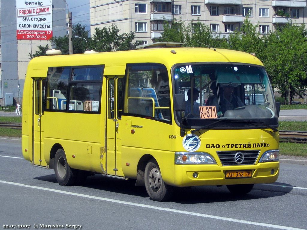 Санкт-Петербург, Golden Dragon XML6720C № АН 342 78