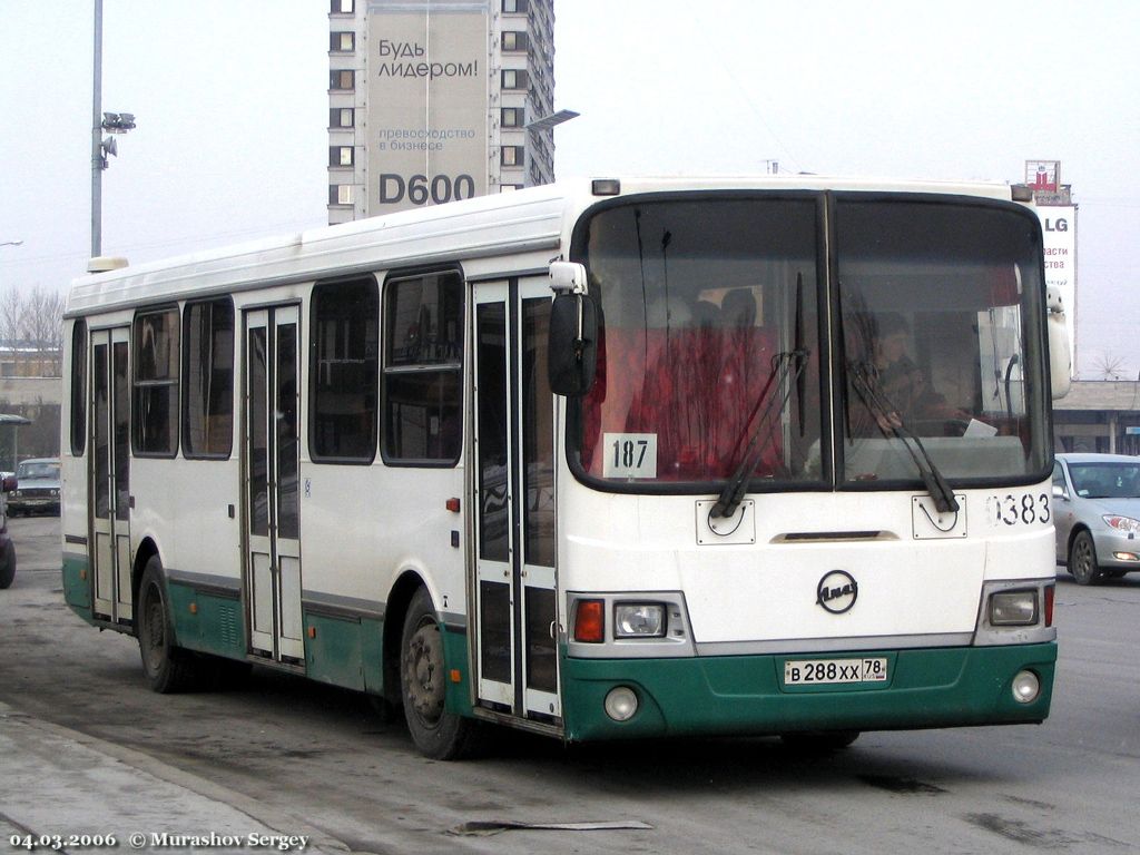 Petrohrad, LiAZ-5256.25 č. 0383