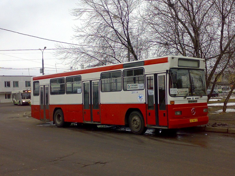 Moscow, Mercedes-Benz O325 # 20114