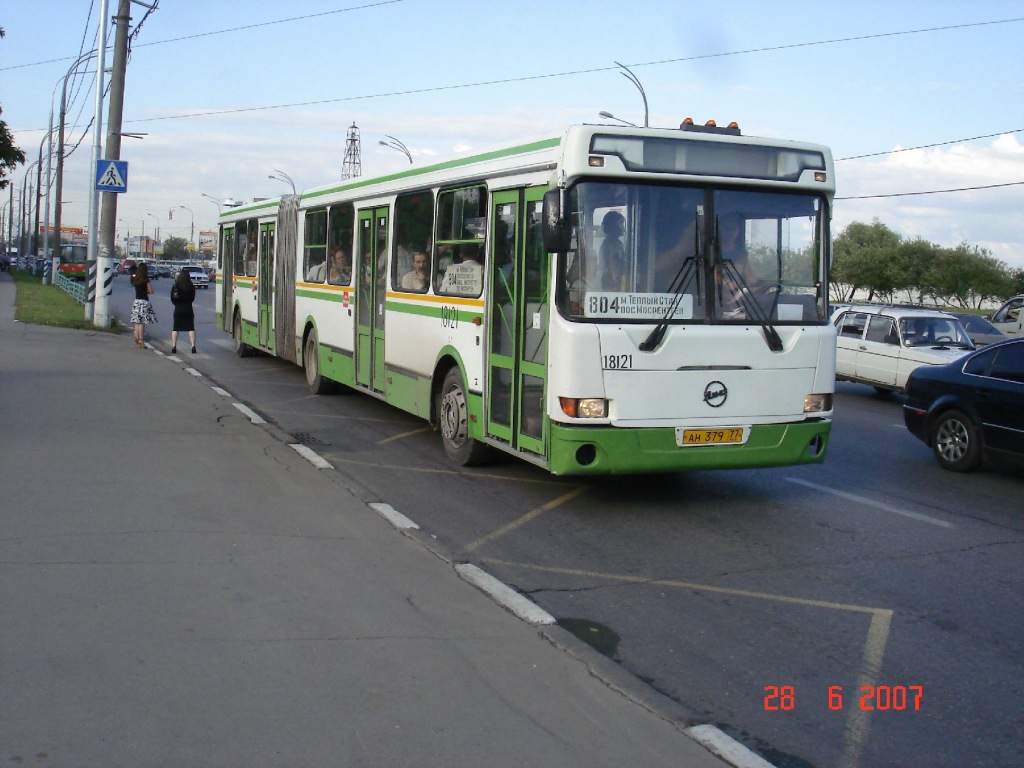 Москва, ЛиАЗ-6212.01 № 18121