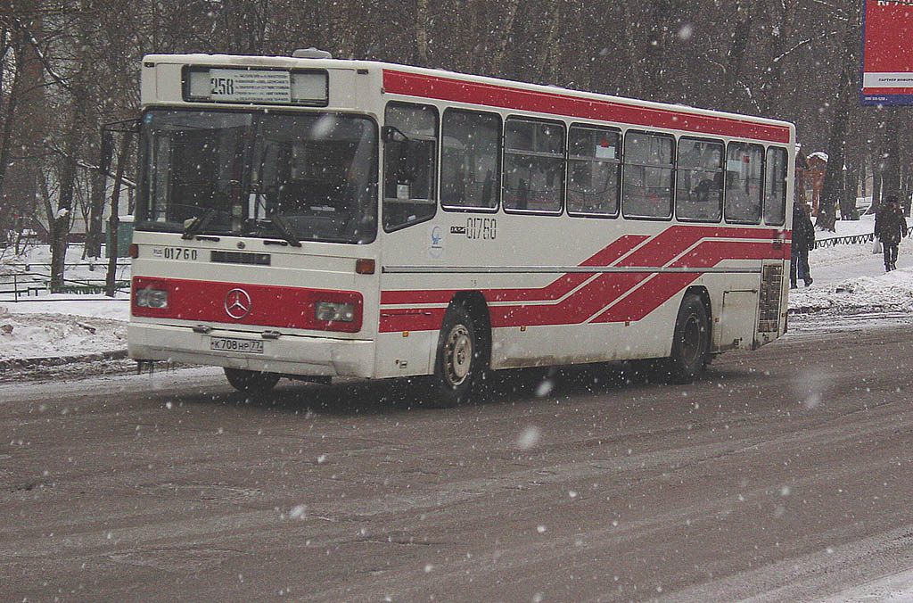 Москва, Mercedes-Benz O325 № 01760