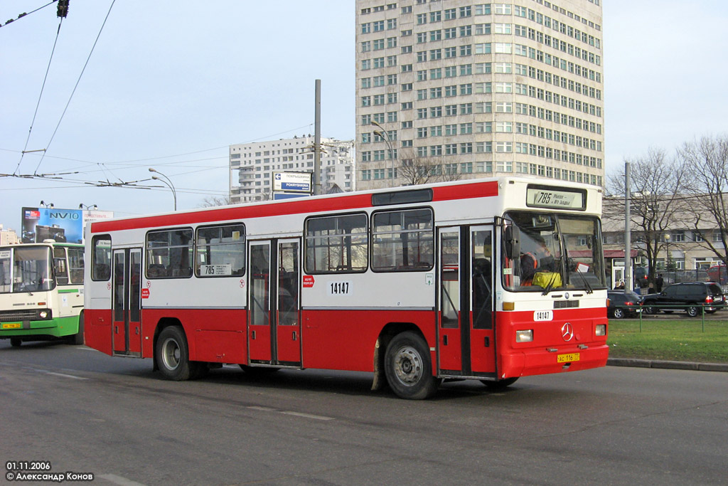 Moskva, Mercedes-Benz O325 č. 14147