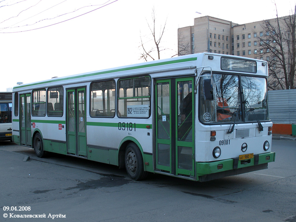 Масква, ЛиАЗ-5256.25 № 09181