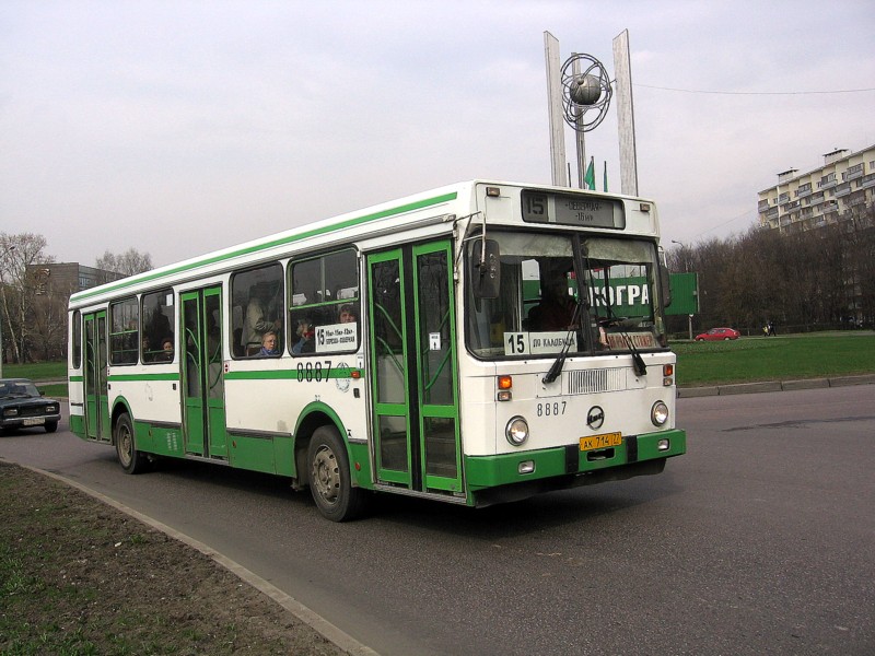 Moskau, LiAZ-5256.25 Nr. 8887