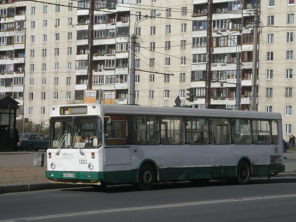 Sanktpēterburga, LiAZ-5256.25 № 1303
