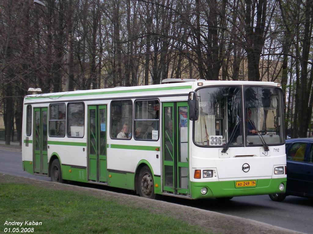 Санкт-Петербург, ЛиАЗ-5256.25 № 7142