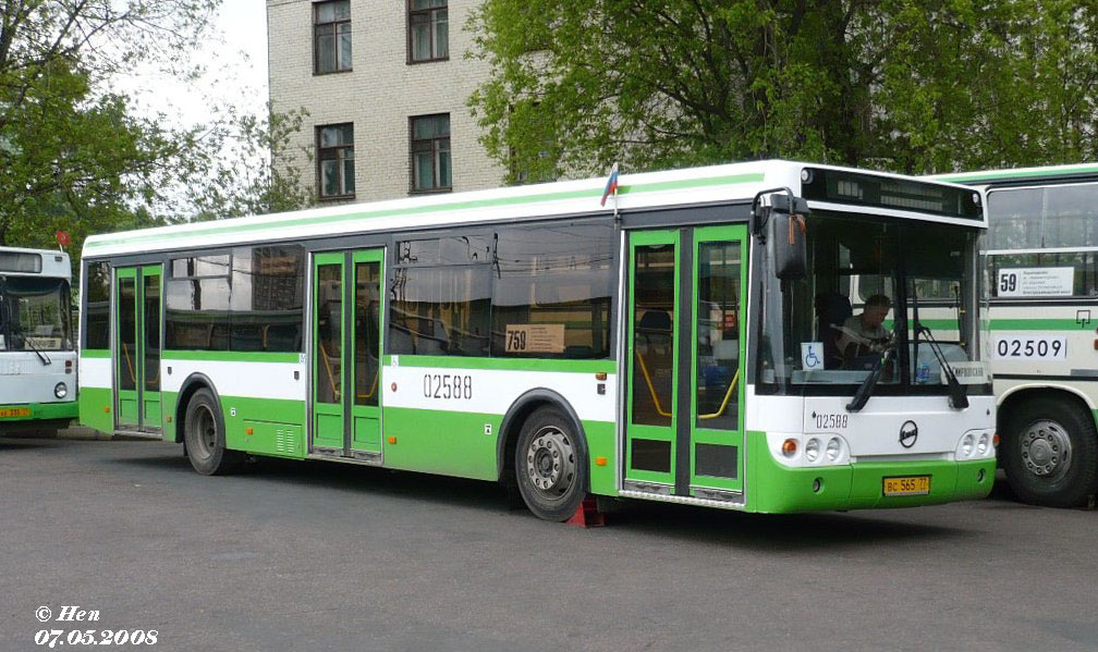 Moscow, LiAZ-5292.20 # 02588