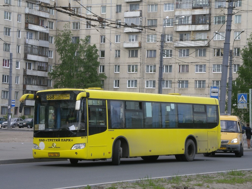 Санкт-Петербург, Golden Dragon XML6112UE № АН 136 78