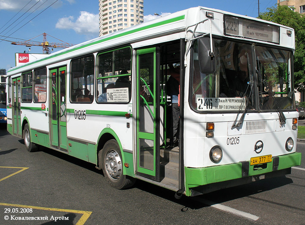 Moskau, LiAZ-5256.25 Nr. 01205