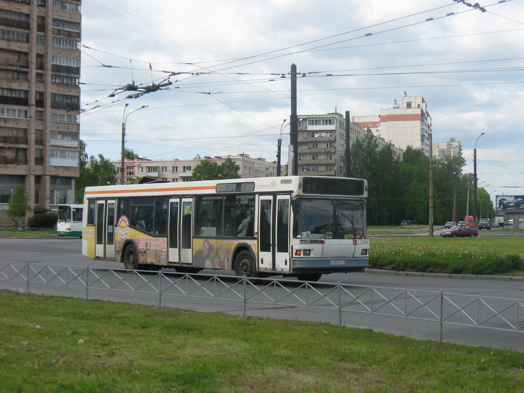 Sankt Petersburg, MAZ-103.040 Nr 2154